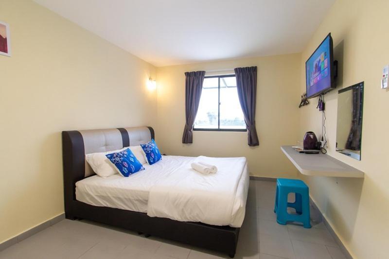 Southern Tip Hotel Pontian Kecil Kültér fotó