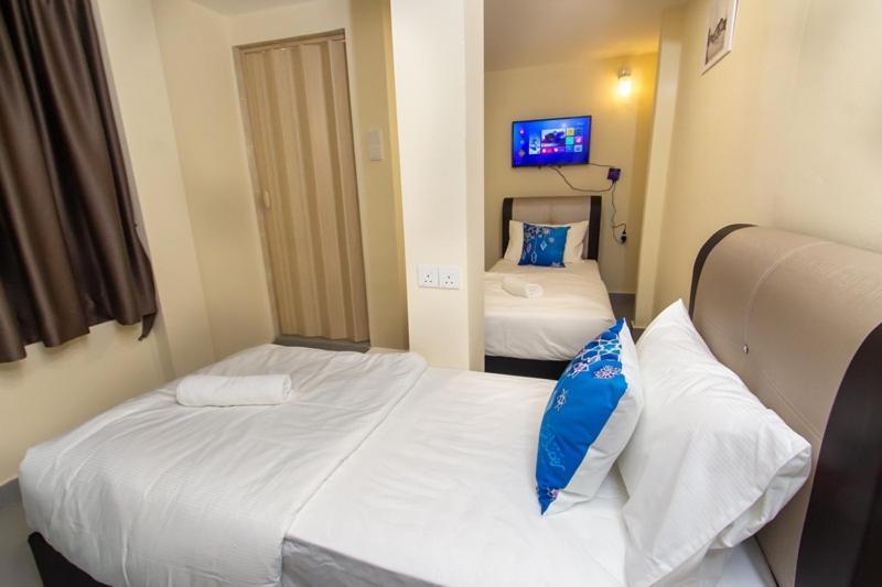Southern Tip Hotel Pontian Kecil Kültér fotó