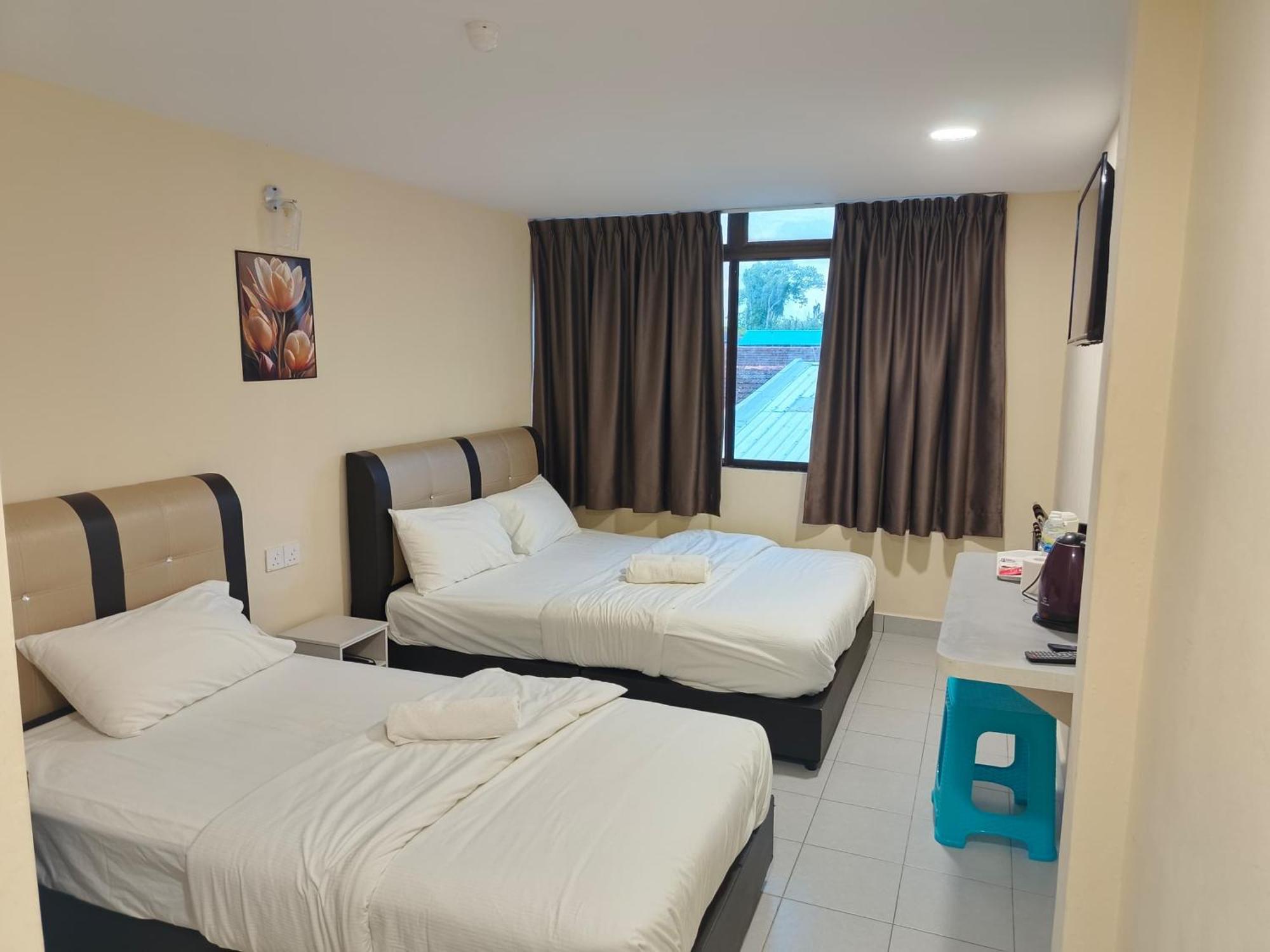 Southern Tip Hotel Pontian Kecil Kültér fotó